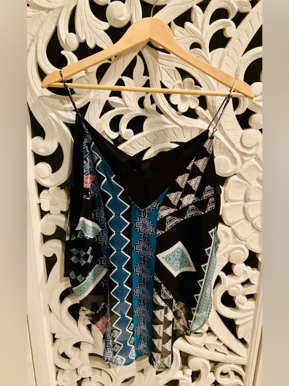 NWOT Express Mixed Geometric Print Cami in Black, White and Teal | Sz S